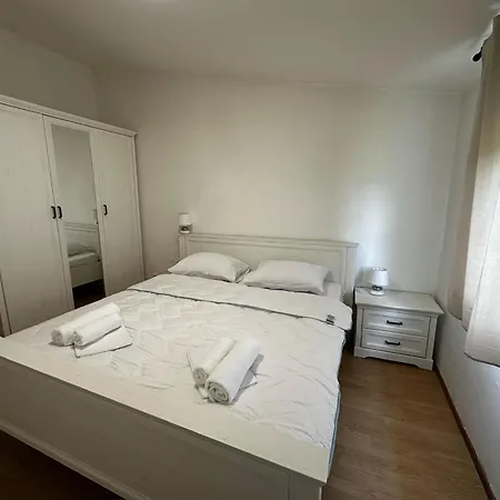 Apartment Royal Diana Vir