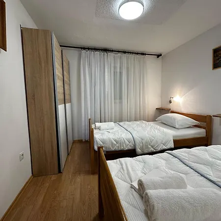 Royal Diana Apartment Vir